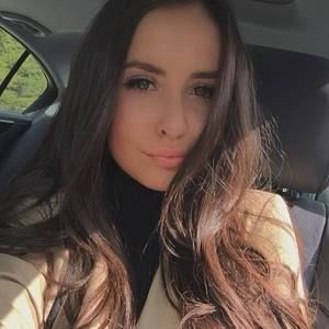 Meet your Posher, Maude-émilie